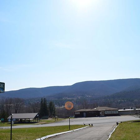 Ladd Brook Inn Pownal ภายนอก รูปภาพ