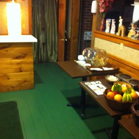 Ladd Brook Inn Pownal ภายนอก รูปภาพ