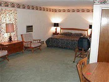 Ladd Brook Inn Pownal ภายนอก รูปภาพ