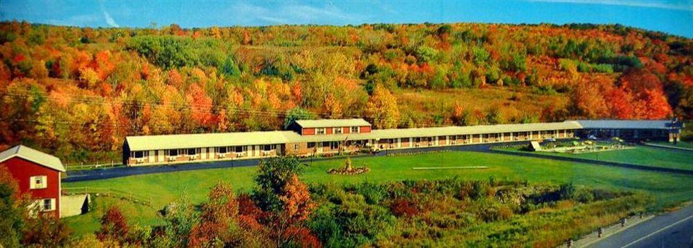 Ladd Brook Inn Pownal ภายนอก รูปภาพ