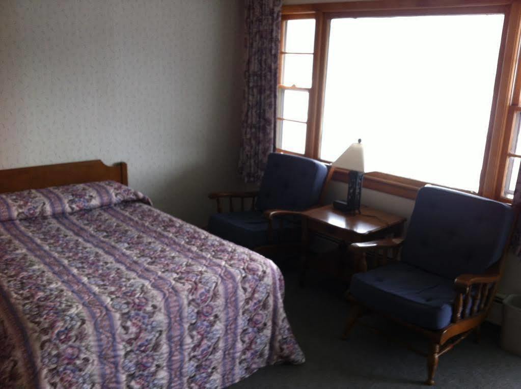 Ladd Brook Inn Pownal ภายนอก รูปภาพ
