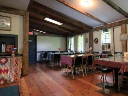 Ladd Brook Inn Pownal ภายนอก รูปภาพ
