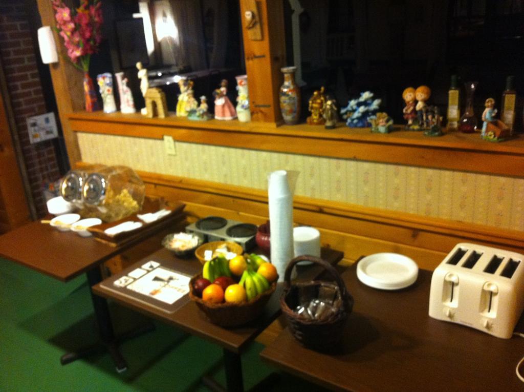 Ladd Brook Inn Pownal ภายนอก รูปภาพ
