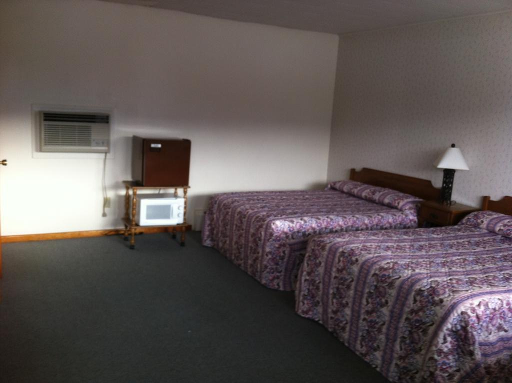 Ladd Brook Inn Pownal ภายนอก รูปภาพ
