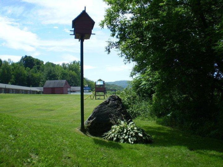 Ladd Brook Inn Pownal ภายนอก รูปภาพ
